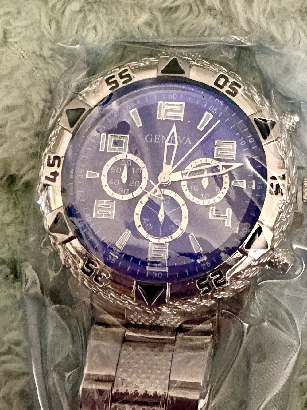 NEW- Geneva gorgeous Christmas Silver Men's Watch with Blue Dial &Silver watch